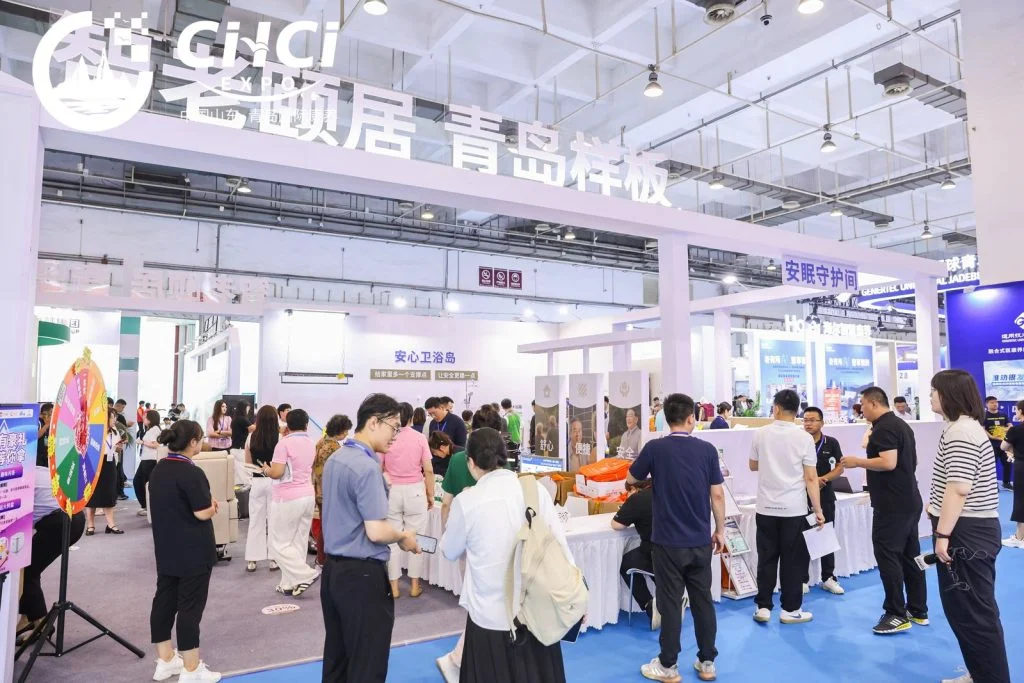 往届展台交流现场
