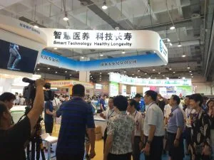 青岛市养老服务协会与广州养老服务产业协会签署战略合作协议